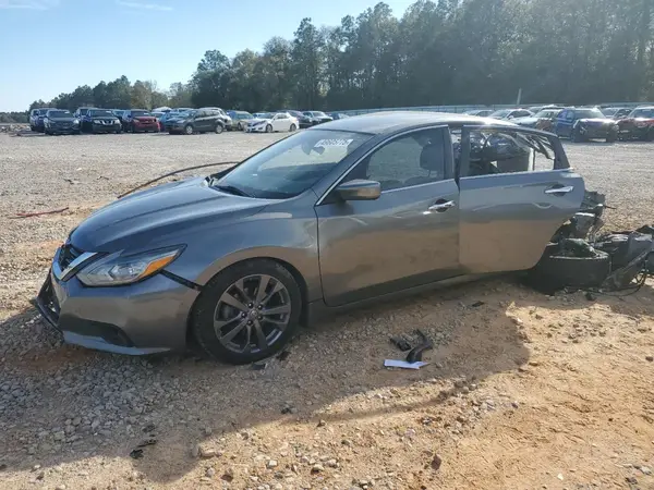 1N4AL3AP7JC247837 2018 NISSAN ALTIMA - Image 1