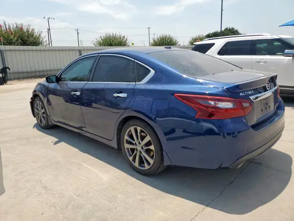 1N4AL3AP7JC249779 2018 NISSAN ALTIMA - Image 2