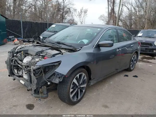 1N4AL3AP7JC250169 2018 NISSAN ALTIMA - Image 2