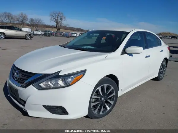 1N4AL3AP7JC250527 2018 NISSAN ALTIMA - Image 2