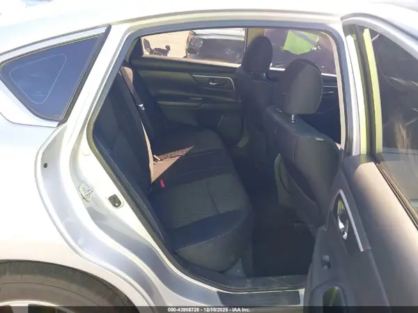 1N4AL3AP7JC254366 2018 NISSAN ALTIMA - Image 8