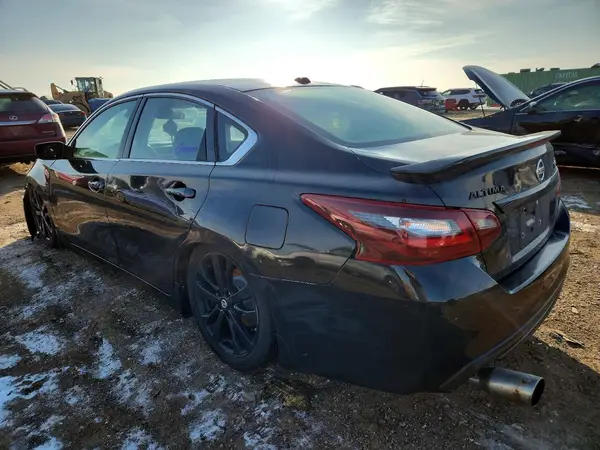 1N4AL3AP7JC259714 2018 NISSAN ALTIMA - Image 2