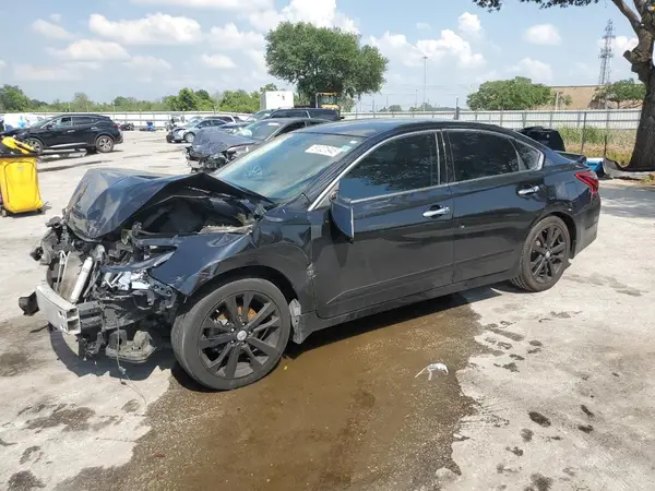 1N4AL3AP7JC260281 2018 NISSAN ALTIMA - Image 1