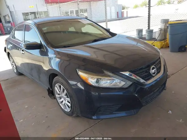 1N4AL3AP7JC261155 2018 NISSAN ALTIMA - Image 1