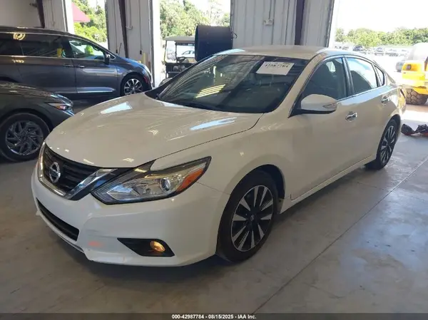 1N4AL3AP7JC262354 2018 NISSAN ALTIMA - Image 2