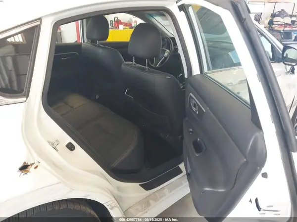 1N4AL3AP7JC262354 2018 NISSAN ALTIMA - Image 8