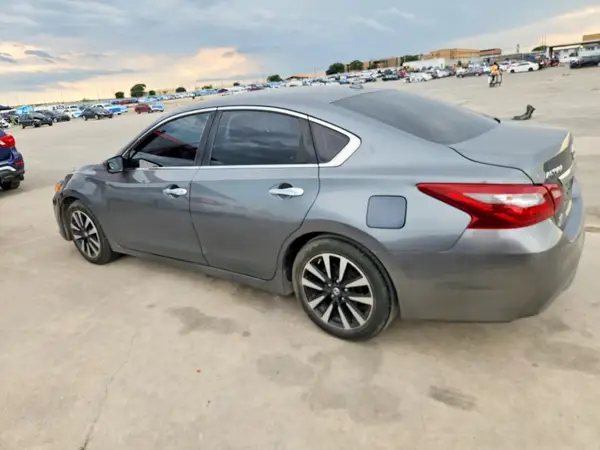 1N4AL3AP7JC263309 2018 NISSAN ALTIMA - Image 2