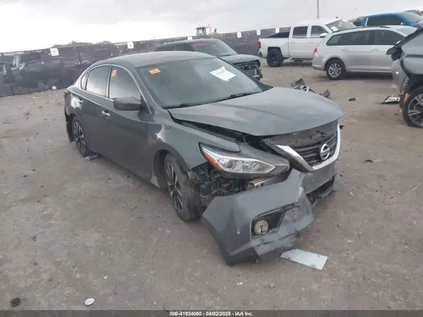 1N4AL3AP7JC264248 2018 NISSAN ALTIMA - Image 1