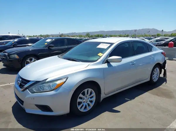 1N4AL3AP7JC266095 2018 NISSAN ALTIMA - Image 2