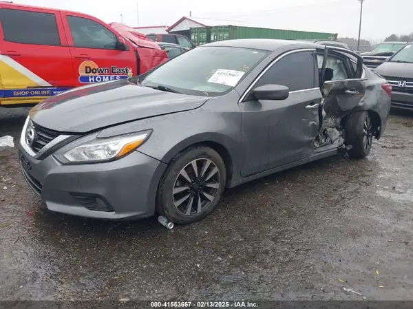 1N4AL3AP7JC266842 2018 NISSAN ALTIMA - Image 2