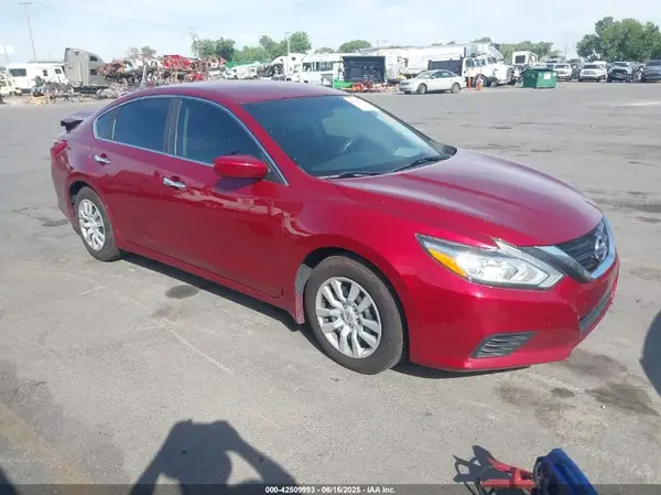 1N4AL3AP7JC267327 2018 NISSAN ALTIMA - Image 1