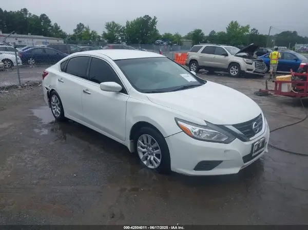 1N4AL3AP7JC269353 2018 NISSAN ALTIMA - Image 1