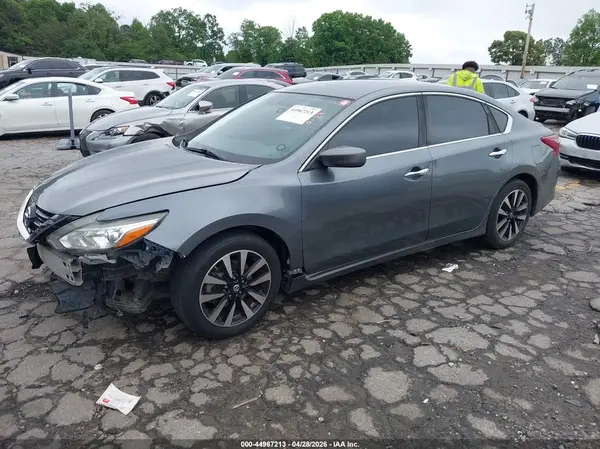 1N4AL3AP7JC270566 2018 NISSAN ALTIMA - Image 2