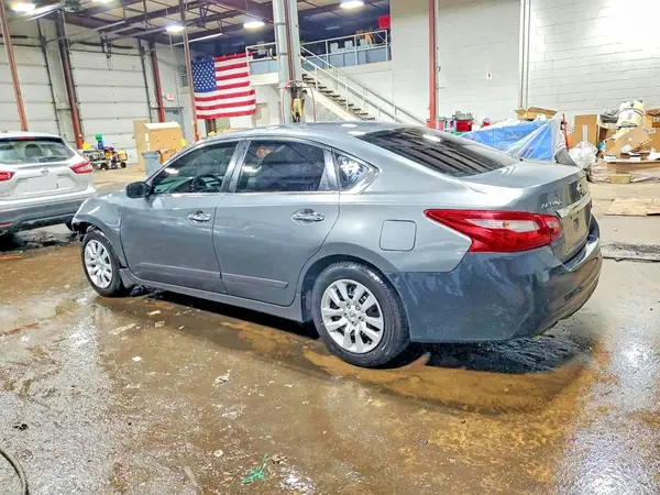 1N4AL3AP7JC272172 2018 NISSAN ALTIMA - Image 2