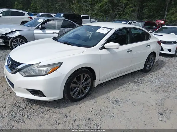 1N4AL3AP7JC272897 2018 NISSAN ALTIMA - Image 2