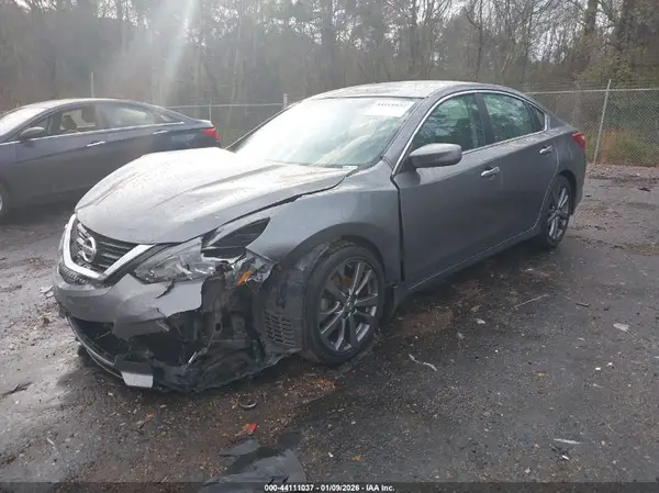 1N4AL3AP7JC274083 2018 NISSAN ALTIMA - Image 2