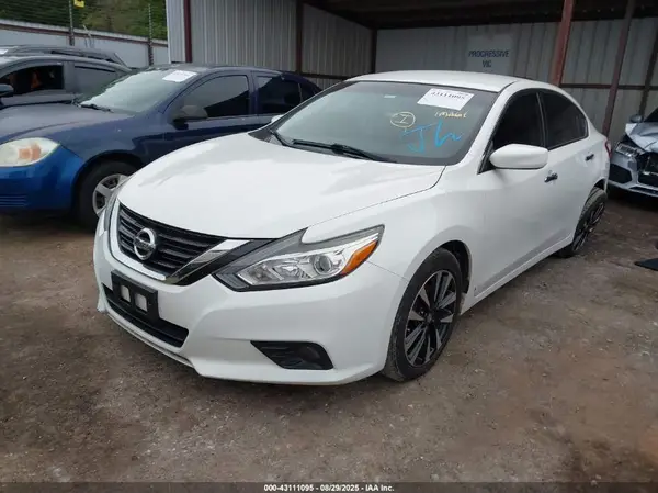1N4AL3AP7JC275170 2018 NISSAN ALTIMA - Image 2