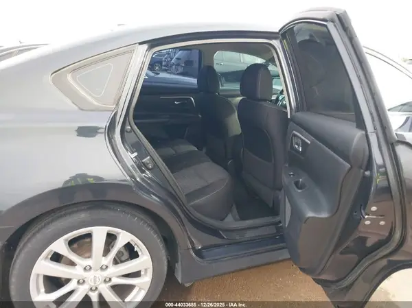 1N4AL3AP7JC275816 2018 NISSAN ALTIMA - Image 8