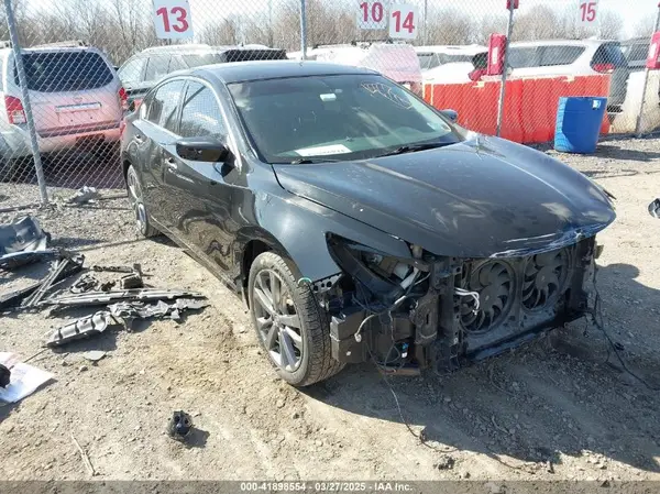 1N4AL3AP7JC276044 2018 NISSAN ALTIMA - Image 1