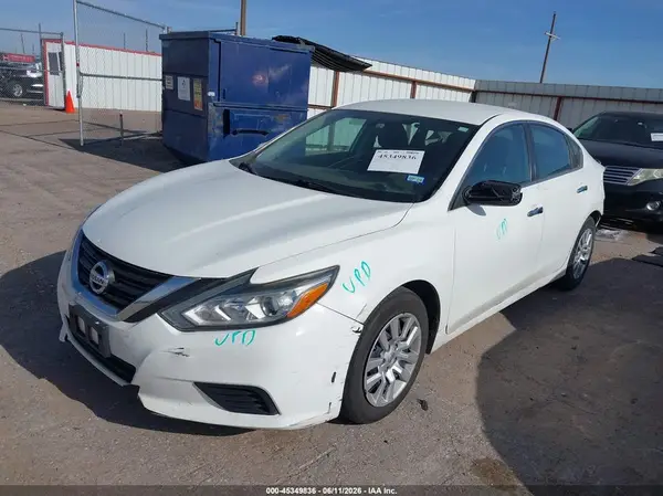 1N4AL3AP7JC276139 2018 NISSAN ALTIMA - Image 2