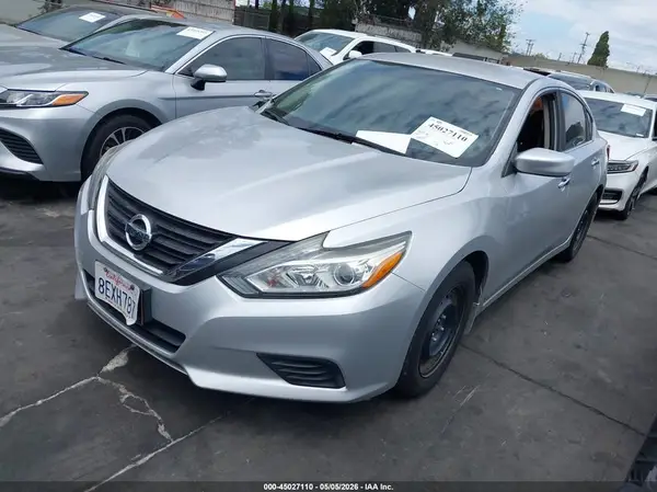 1N4AL3AP7JC278618 2018 NISSAN ALTIMA - Image 2