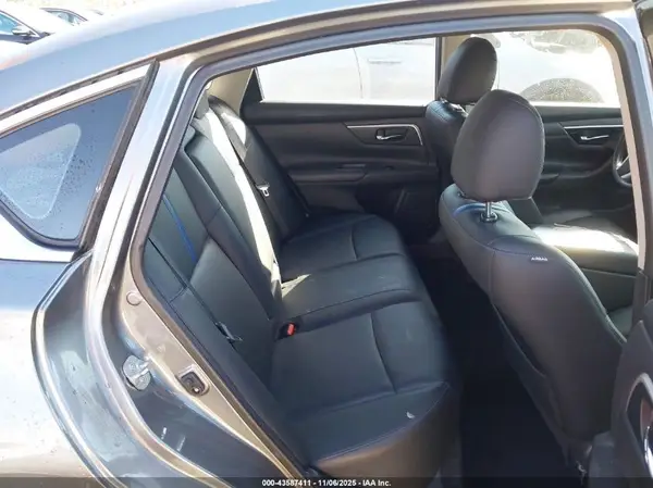 1N4AL3AP7JC280501 2018 NISSAN ALTIMA - Image 8