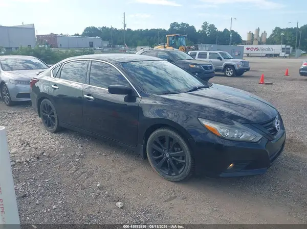 1N4AL3AP7JC280742 2018 NISSAN ALTIMA - Image 1