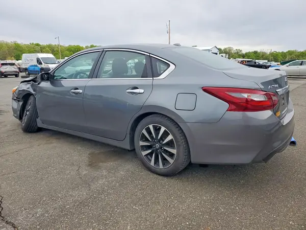 1N4AL3AP7JC280787 2018 NISSAN ALTIMA - Image 2