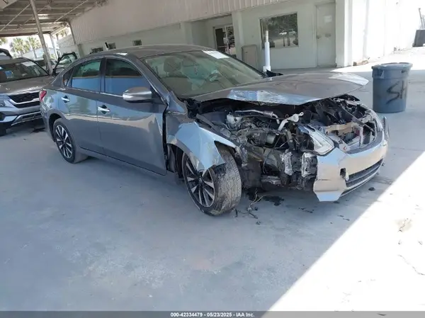 1N4AL3AP7JC281017 2018 NISSAN ALTIMA - Image 1