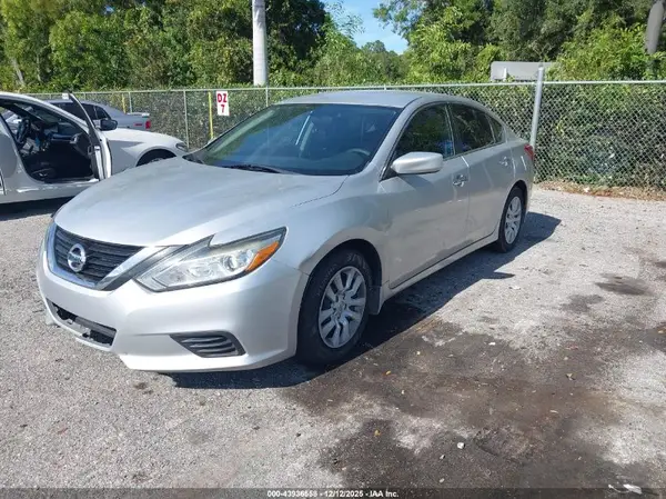 1N4AL3AP7JC288923 2018 NISSAN ALTIMA - Image 2