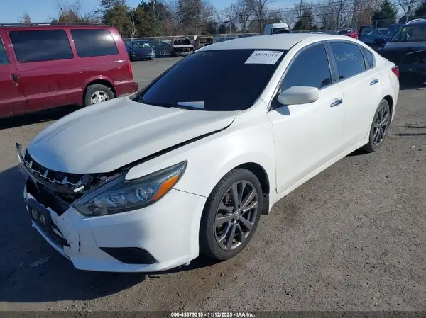1N4AL3AP7JC292888 2018 NISSAN ALTIMA - Image 2