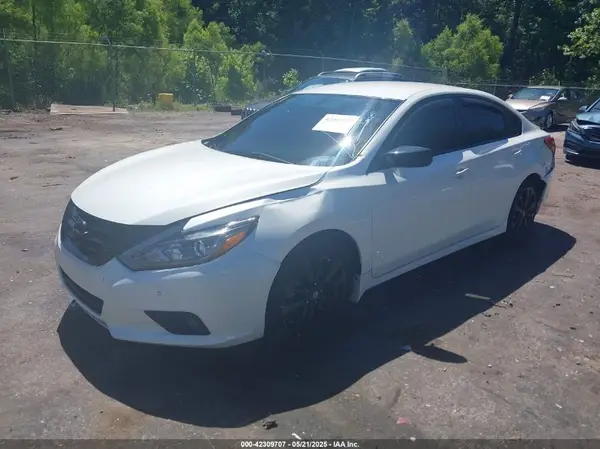 1N4AL3AP7JC298142 2018 NISSAN ALTIMA - Image 2