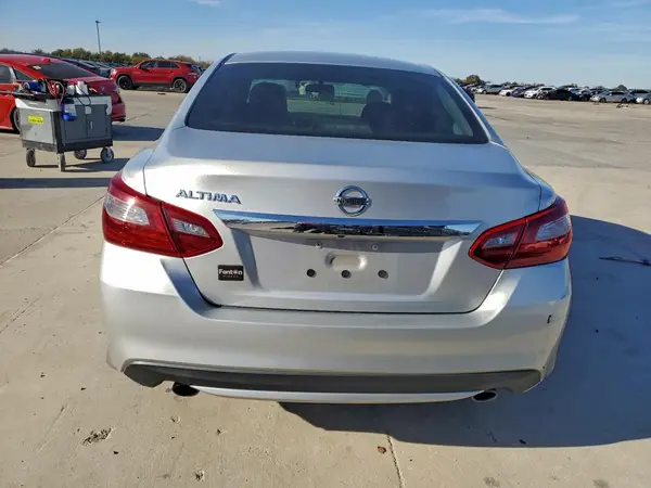 2018 NISSAN ALTIMA auction photo 6