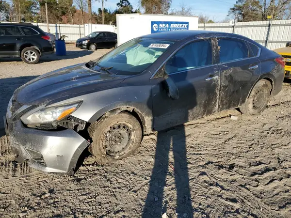 1N4AL3AP7JC471741 2018 NISSAN ALTIMA - Image 1