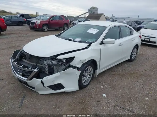 1N4AL3AP7JC472968 2018 NISSAN ALTIMA - Image 2