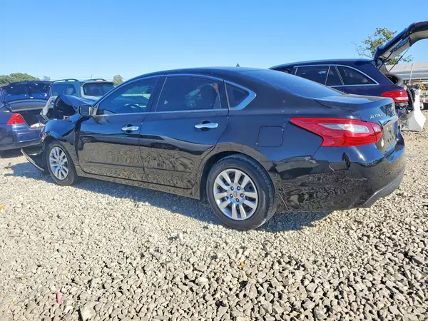1N4AL3AP7JC473957 2018 NISSAN ALTIMA - Image 2