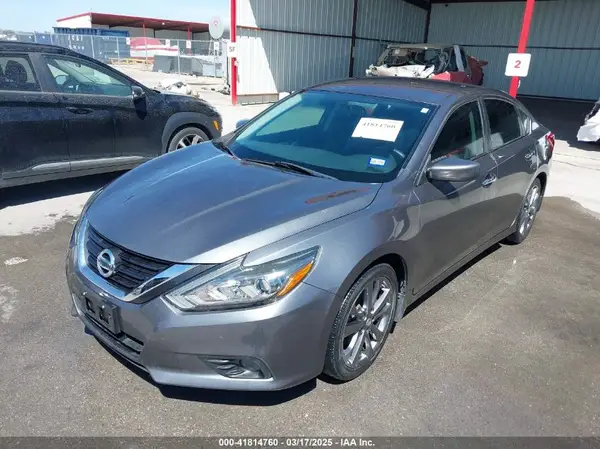 1N4AL3AP7JC475451 2018 NISSAN ALTIMA - Image 2