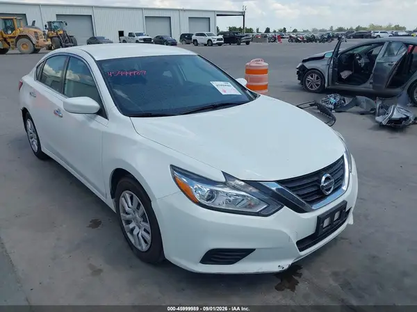 1N4AL3AP7JC477054 2018 NISSAN ALTIMA - Image 1