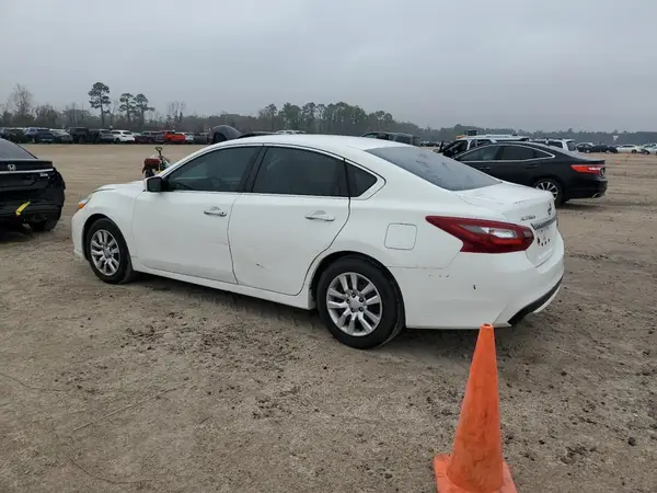 1N4AL3AP7JC477555 2018 NISSAN ALTIMA - Image 2
