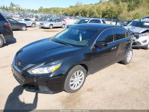 1N4AL3AP7JC477801 2018 NISSAN ALTIMA - Image 2
