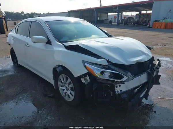 1N4AL3AP7JC479984 2018 NISSAN ALTIMA - Image 1