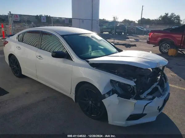 1N4AL3AP7JC480245 2018 NISSAN ALTIMA - Image 1