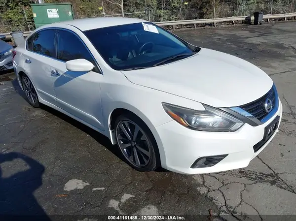 1N4AL3AP8GC116733 2016 NISSAN ALTIMA - Image 1