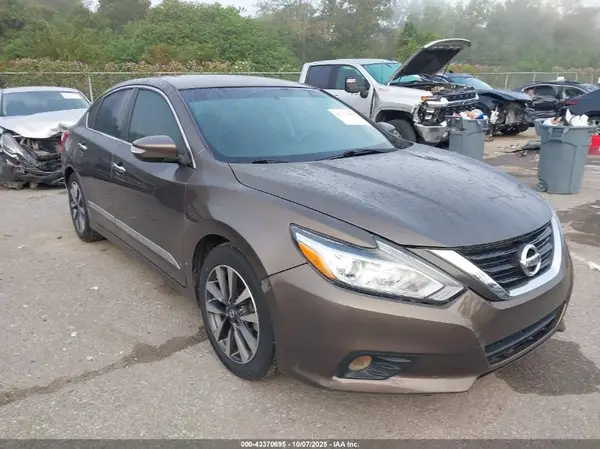 1N4AL3AP8GC137677 2016 NISSAN ALTIMA - Image 1