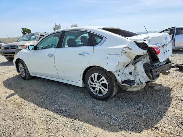 1N4AL3AP8GC141910 2016 NISSAN ALTIMA - Image 2