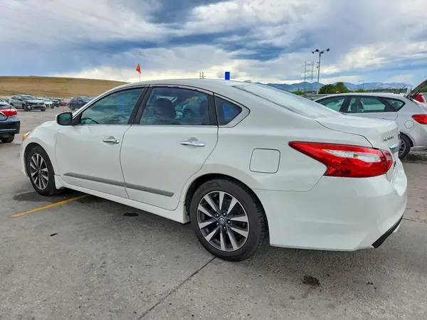 1N4AL3AP8GC145679 2016 NISSAN ALTIMA - Image 2