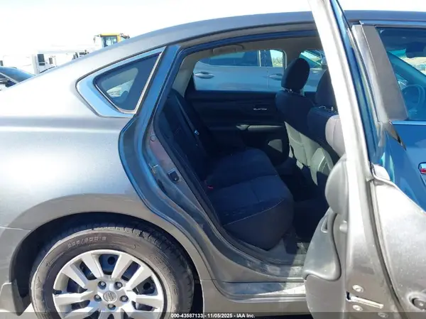 1N4AL3AP8GC164099 2016 NISSAN ALTIMA - Image 8
