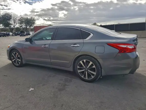 1N4AL3AP8GC210059 2016 NISSAN ALTIMA - Image 2