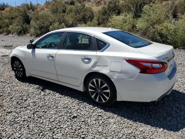 1N4AL3AP8GC224561 2016 NISSAN ALTIMA - Image 2