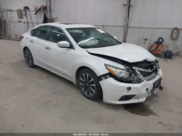 1N4AL3AP8GC231557 2016 NISSAN ALTIMA - Image 1